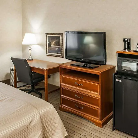 Quality Inn Castleton-3