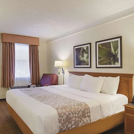 La Quinta Inn By Wyndham Denver Cherry Creek-3
