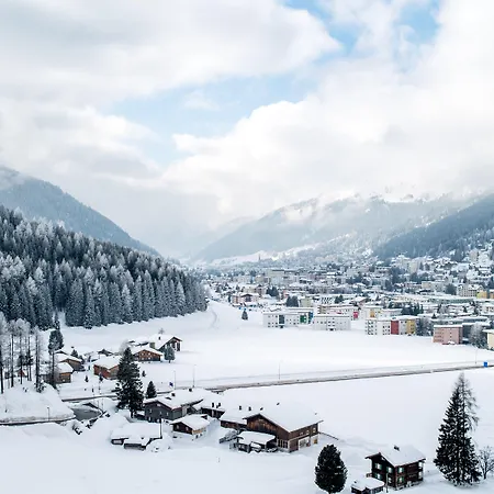 Alpengold Hotel Davos-3