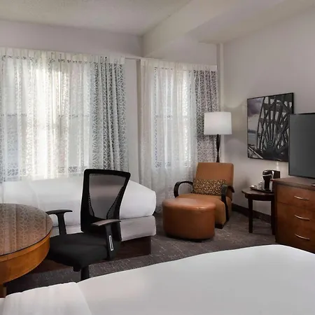 Doubletree By Hilton Memphis Downtown-2