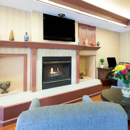 Hawthorn Suites By Wyndham Dearborn/Detroit-3