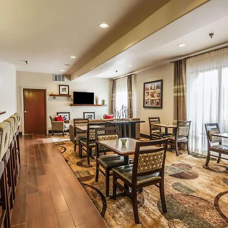 Hampton Inn Colorado Springs-Airport-3