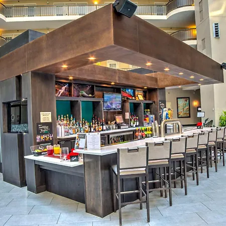 Embassy Suites By Hilton Indianapolis North-3