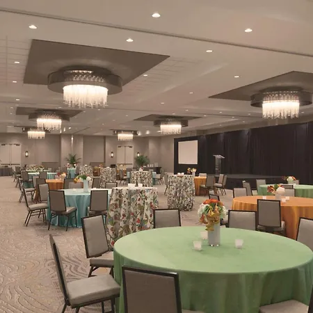 Embassy Suites Oklahoma City Downtown/Medical Center-3