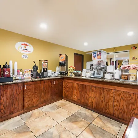 Super 8 By Wyndham Fort Worth North-3