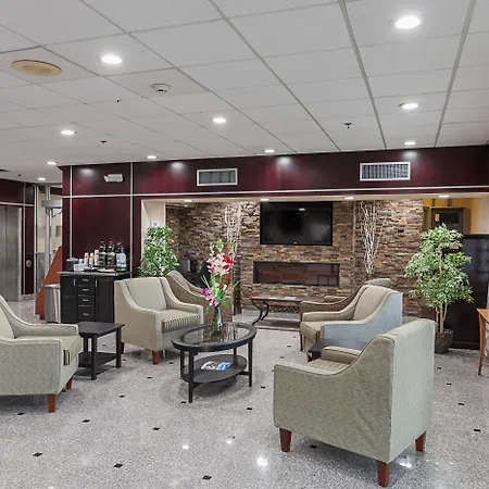 Quality Inn & Suites Cincinnati Downtown Area-2