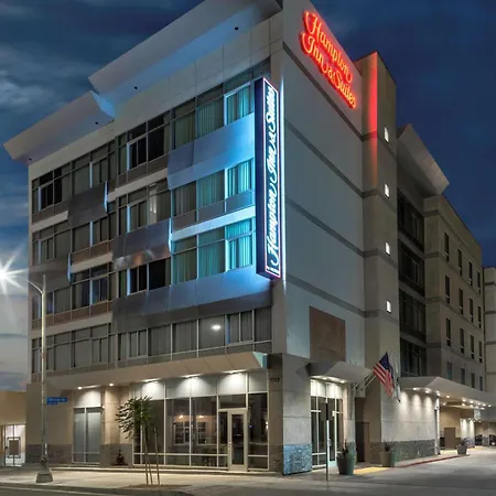 Hampton Inn&Suites Los Angeles/Hollywood, CA-3