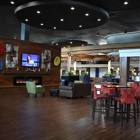 Ramada Plaza By Wyndham Omaha-3