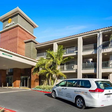 La Quinta By Wyndham Orange County Airport-3