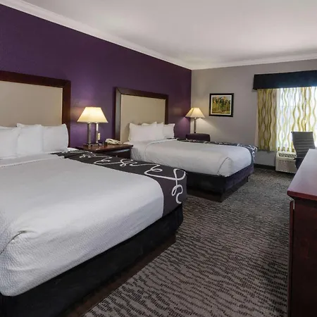 La Quinta Inn & Suites By Wyndham Loveland Estes Park-3