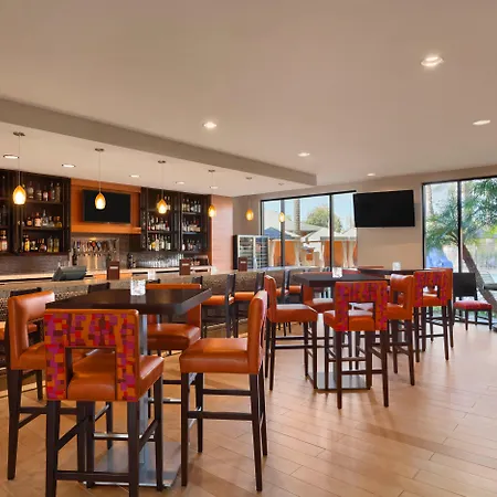 Delta Hotels By Marriott Anaheim Garden Grove-3