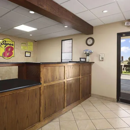 Super 8 By Wyndham Amarillo-3