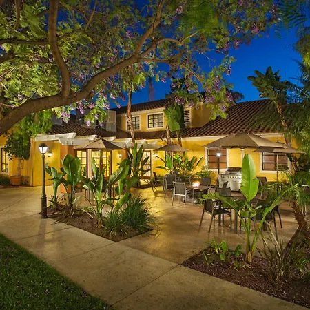 Clementine Hotel & Suites Anaheim-2