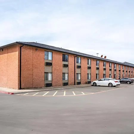 Econo Lodge Inn & Suites Mckinney - Plano North-3