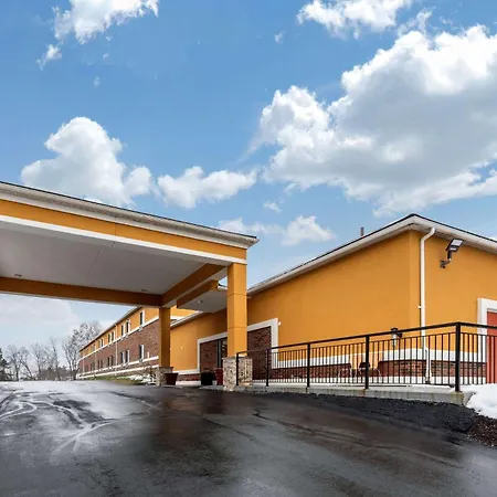 Quality Inn Coraopolis - Pittsburgh Airport-3