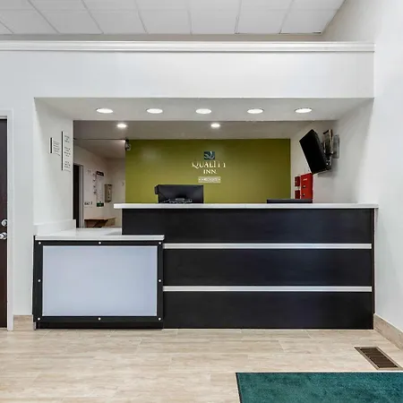 Quality Inn Coraopolis - Pittsburgh Airport-2