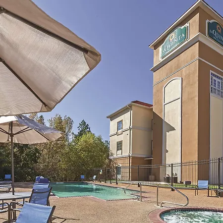 La Quinta By Wyndham Palestine-2