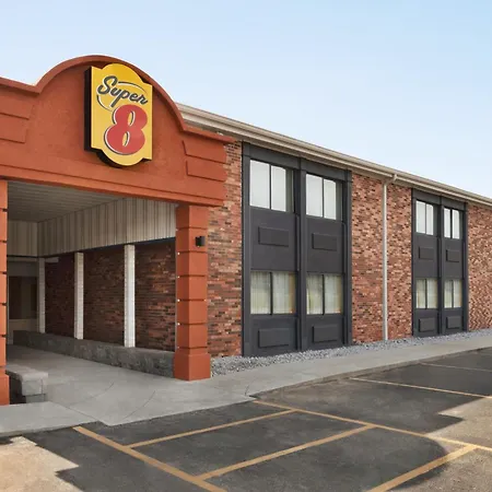 Super 8 By Wyndham Des Moines-2