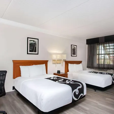Baymont By Wyndham Fort Myers Central-2