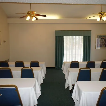 Baymont By Wyndham Fort Myers Central-3