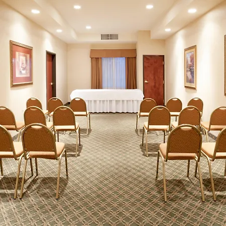 Holiday Inn Express & Suites Kerrville-3