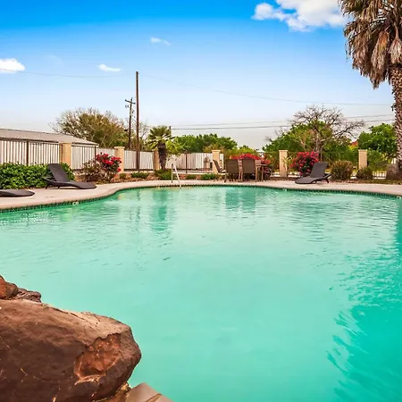 Surestay Hotel By Best Western Floresville-2