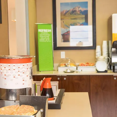 Hampton Inn & Suites Seattle-Downtown-2