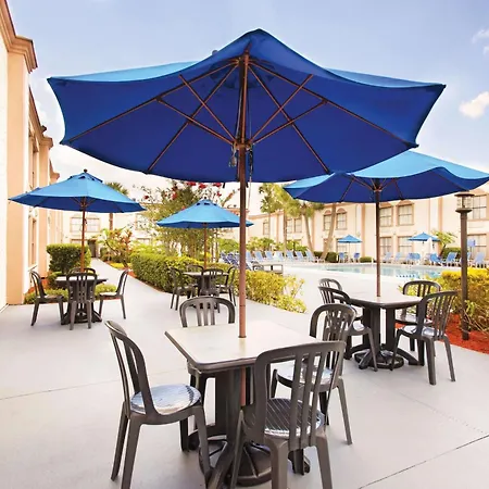 La Quinta Inn By Wyndham Orlando International Drive North-3