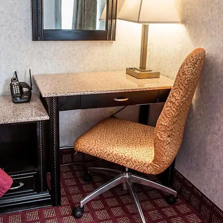 Quality Inn & Suites Gibsonia - Pittsburgh North-3