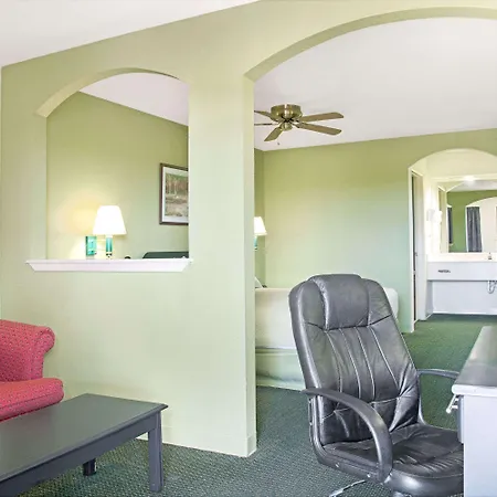 Days Inn By Wyndham El Campo Tx-3