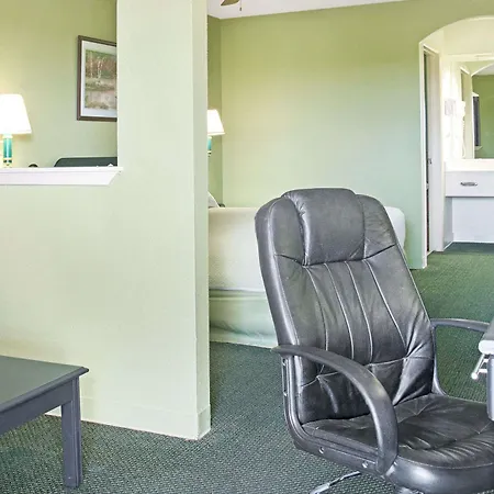 Days Inn By Wyndham El Campo Tx-2