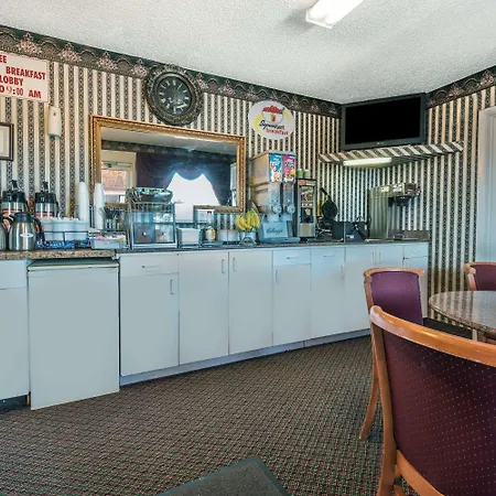 Super 8 By Wyndham Eastland-2