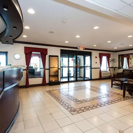 Quality Inn & Suites Quakertown-Allentown-2