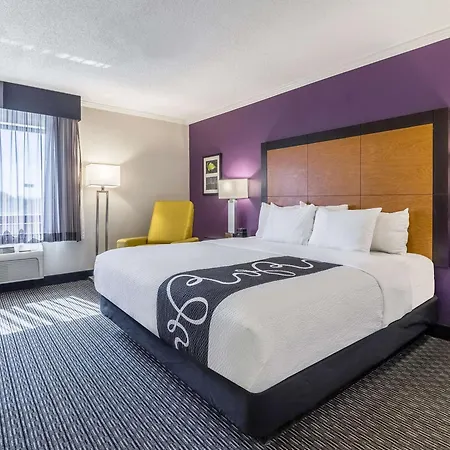 La Quinta Inn & Suites By Wyndham Phoenix Scottsdale-3