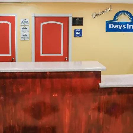 Days Inn By Wyndham Bastrop-2