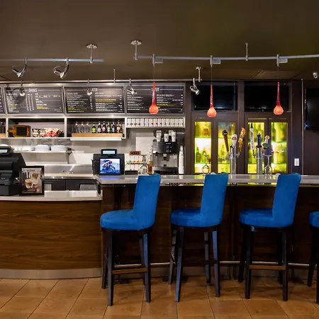 Courtyard By Marriott Miami Aventura Mall-3