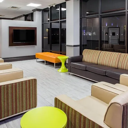 Days Inn & Suites By Wyndham Orlando Airport-3