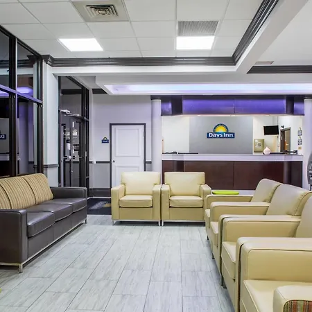 Days Inn & Suites By Wyndham Orlando Airport-2