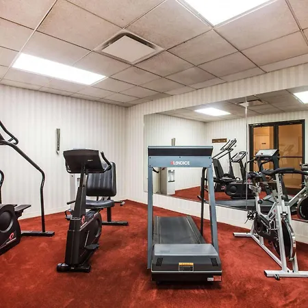 Ramada By Wyndham Ligonier-3