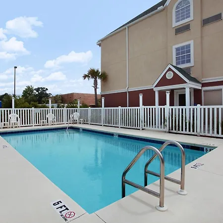 Microtel Inn & Suites By Wyndham Panama City-2