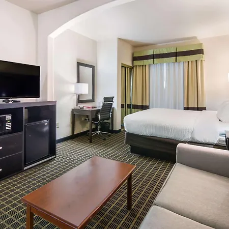 Clarion Inn & Suites Weatherford South-2