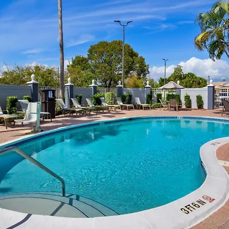 Best Western Fort Myers Inn And Suites-3