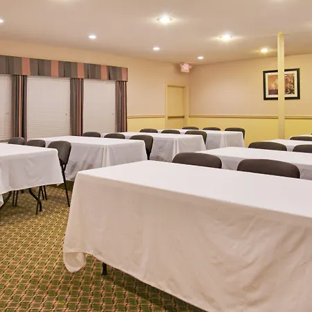 Holiday Inn Express Hotel & Suites Livingston-2