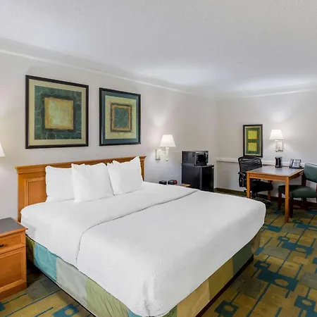 La Quinta Inn By Wyndham Lufkin-3