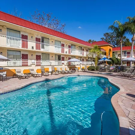 Days Inn & Suites By Wyndham Port Richey-2