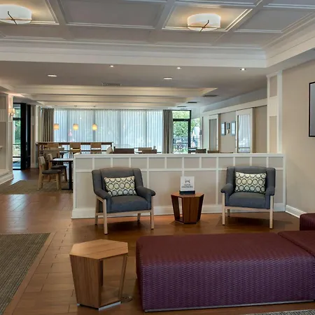 Hampton Inn Middletown-3