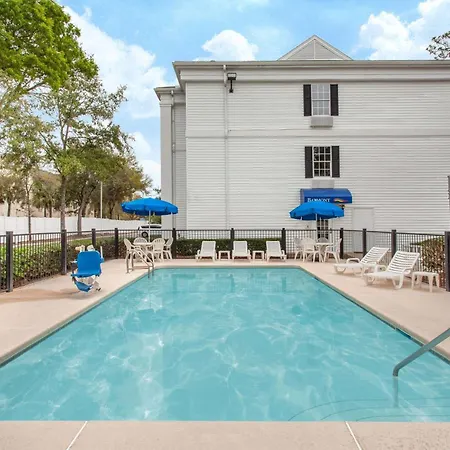 Baymont By Wyndham Jacksonville/Butler Blvd-3