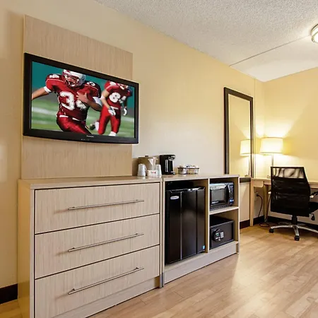 Red Roof Inn Plus+ West Palm Beach-2