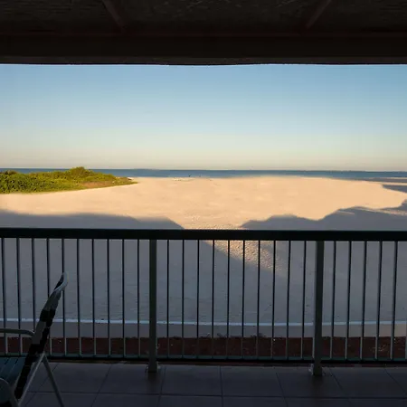 Wyndham Garden Fort Myers Beach-2