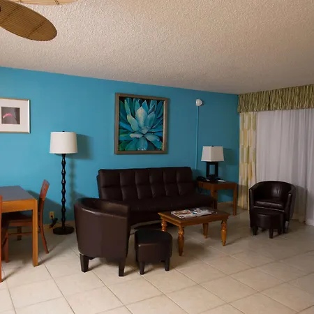 Wyndham Garden Fort Myers Beach-3